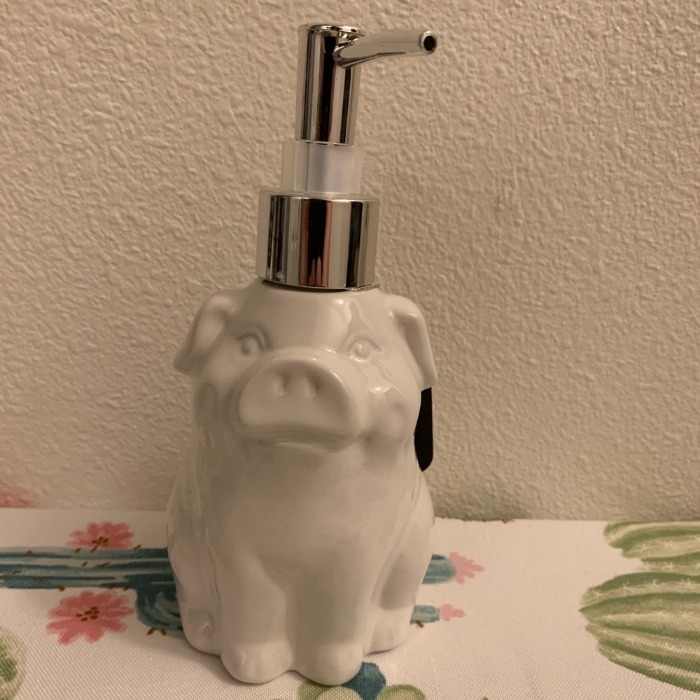 Pig soap dispenser